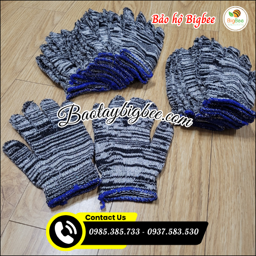 Găng tay bảo hộ len muối tiêu chống trơn giá rẻ. Găng tay bảo hộ len muối tiêu chống trơn giá rẻ.