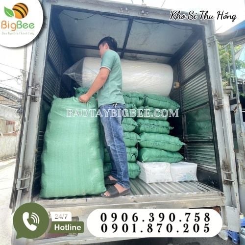 Xuất kho 700 đôi bao tay len muối tiêu giao sỉ cho đại lý Xuất kho 700 đôi bao tay len muối tiêu giao sỉ cho đại lý