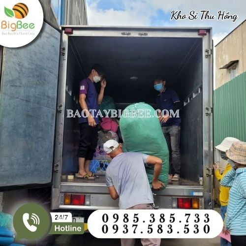 Hoạt động xuất kho găng tay vải kaki giá sỉ tận nơi tại Thu Hồng Hoạt động xuất kho găng tay vải kaki giá sỉ tận nơi tại Thu Hồng