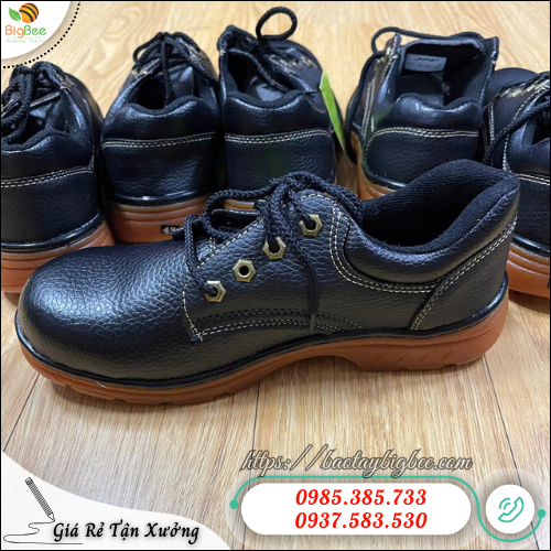 Giày Bảo Hộ Đế Kép Chính Hãng – Bền Bỉ, Chịu Lực Tốt, Giá Sỉ Ưu Đãi. Giày Bảo Hộ Đế Kép Chính Hãng – Bền Bỉ, Chịu Lực Tốt, Giá Sỉ Ưu Đãi.