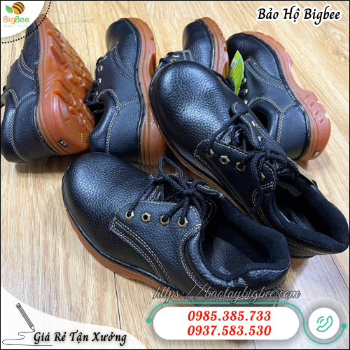 Giày bảo hộ công nhân đế cao su chống trượt – Đi an toàn, chắc chân. Giày bảo hộ công nhân đế cao su chống trượt – Đi an toàn, chắc chân.