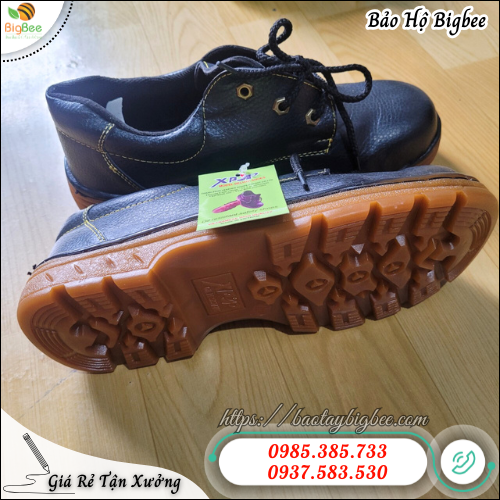 Giày bảo hộ lao động da đen đế cao su – Bền chắc, chống trơn trượt. Giày bảo hộ lao động da đen đế cao su – Bền chắc, chống trơn trượt.