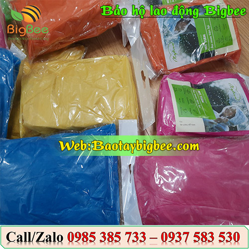 >> Áo mưa nhiều màu, nhiều họa tiết, mỏng nhẹ thông thoáng. >> Áo mưa nhiều màu, nhiều họa tiết, mỏng nhẹ thông thoáng.