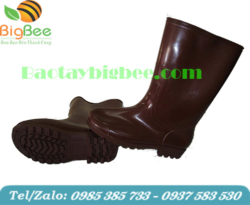 Ủng màu nâu socola. Ủng màu nâu socola.