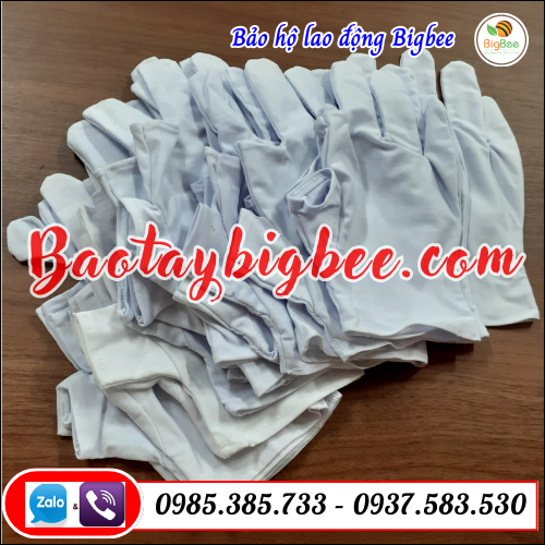 Bề mặt mềm nhẹ, trơn mát tạo sự dễ chịu chho người dùng.