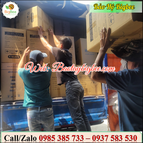 >>Giao đơn khẩu trang 150 thùng đi đến tay khách quen<< >>Giao đơn khẩu trang 150 thùng đi đến tay khách quen<<
