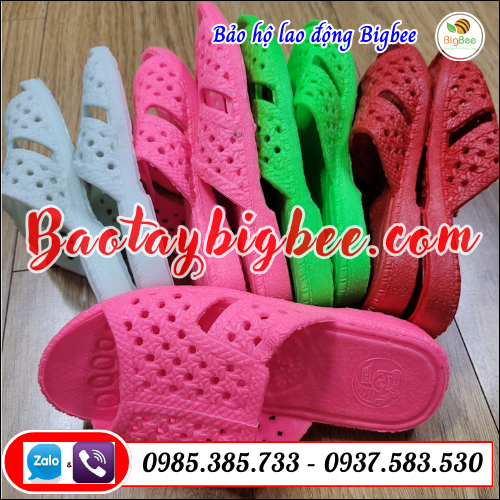 Đôi dép nhựa tổ ong trẻ em đủ màu. Đôi dép nhựa tổ ong trẻ em đủ màu.