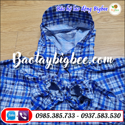 Áo mưa bít kẻ caro. Áo mưa bít kẻ caro.