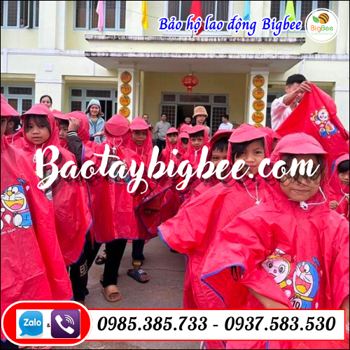 Địa chỉ bỏ sỉ áo mưa trẻ em giá rẻ đủ cỡ nhiều màu. Địa chỉ bỏ sỉ áo mưa trẻ em giá rẻ đủ cỡ nhiều màu.