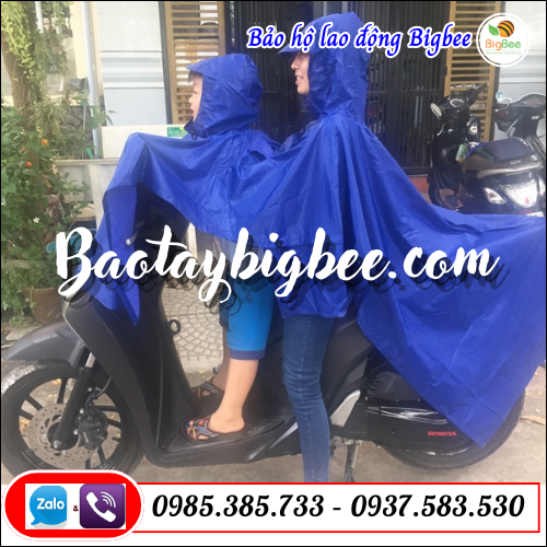 Áo mưa em bé hai đầu cho mẹ và bé. Áo mưa em bé hai đầu cho mẹ và bé.