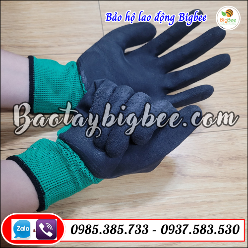 Găng tay bảo hộ lao động phủ chống cắt. Găng tay bảo hộ lao động phủ chống cắt.