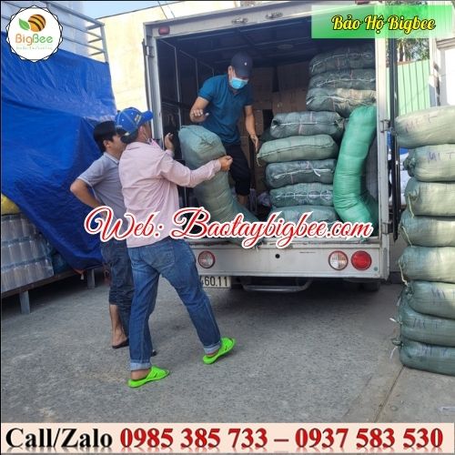 Hình ảnh nhân viên giao hàng tại Thu Hồng. Hình ảnh nhân viên giao hàng tại Thu Hồng.