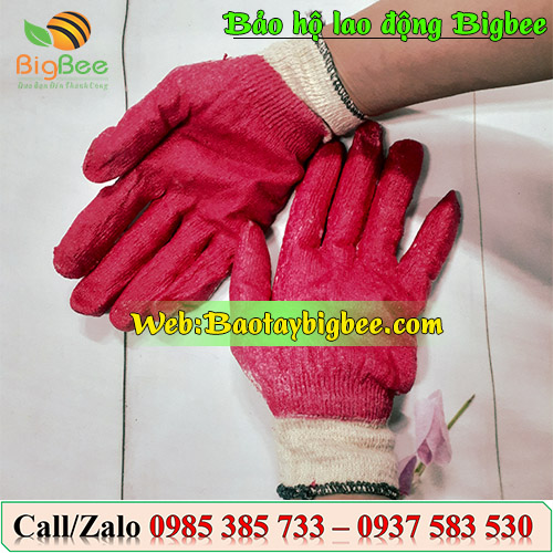 >Bao tay phủ nhựa bảo hộ lao động< >Bao tay phủ nhựa bảo hộ lao động<