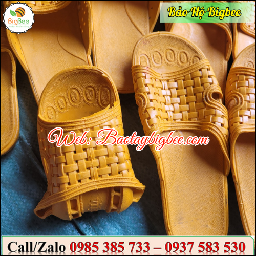 >>Dép nhựa quai ngang. >>Dép nhựa quai ngang.