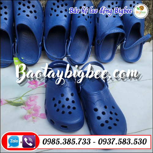Xưởng sỉ lẻ dép sục crocs giá rẻ nhất TPHCM. Xưởng sỉ lẻ dép sục crocs giá rẻ nhất TPHCM.