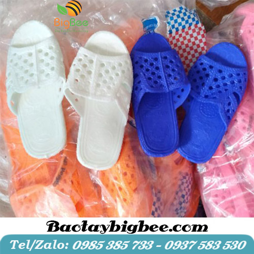 Dép tổ ong cho trẻ em màu trắng và xanh Dép tổ ong cho trẻ em màu trắng và xanh
