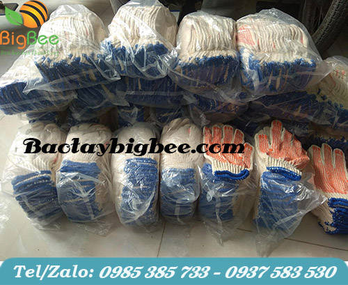 Găng tay len phủ hạt nhựa nhiều màu. Găng tay len phủ hạt nhựa nhiều màu.