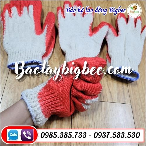 Găng tay ôm sát có khả năng co dãn và thoáng khí tốt. Găng tay ôm sát có khả năng co dãn và thoáng khí tốt.