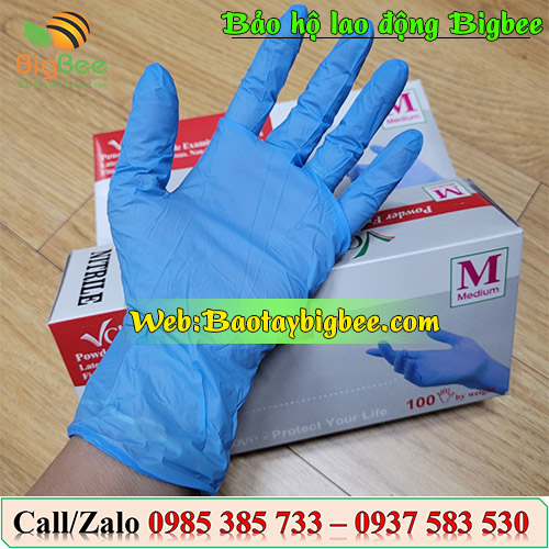 >Găng tay y tế nitrile không bột màu xanh< >Găng tay y tế nitrile không bột màu xanh<