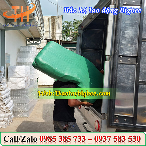 Một số hình ảnh nhân viên soạn đơn hàng giao cho khách sáng nay Một số hình ảnh nhân viên soạn đơn hàng giao cho khách sáng nay