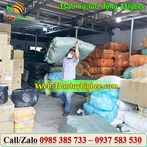 >Hình ảnh giao bao tay len poly 60g cho khách hàng<