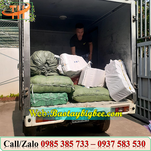 Soạn hàng đi giao cho khách Soạn hàng đi giao cho khách