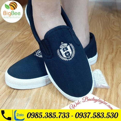 >>Giày thông thoáng chân, không nóng bí, êm chân khi sử dụng. >>Giày thông thoáng chân, không nóng bí, êm chân khi sử dụng.