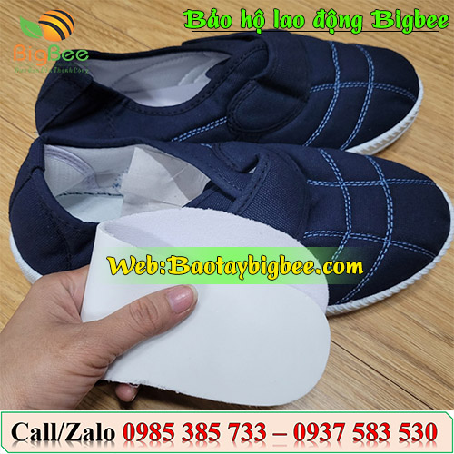 >>Miếng lót cotton dày dặn, êm chân, thấm hút tốt. >>Miếng lót cotton dày dặn, êm chân, thấm hút tốt.