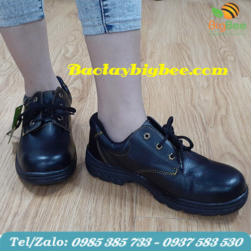 Nên mang giày bảo hộ đế kép thoải mái cho đôi chân bạn. Nên mang giày bảo hộ đế kép thoải mái cho đôi chân bạn.