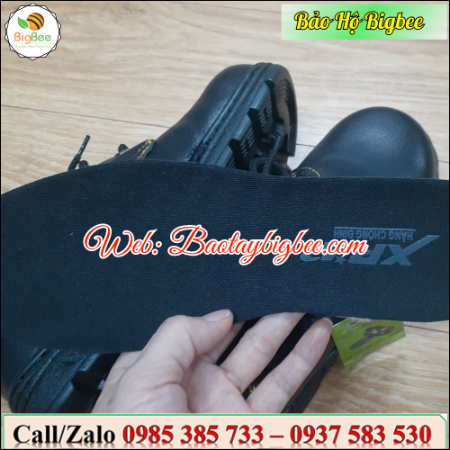 >>Miếng lót dày, êm chân, mềm mại và thấm hút mồ hôi tốt. >>Miếng lót dày, êm chân, mềm mại và thấm hút mồ hôi tốt.