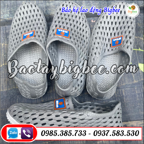 Giày nhựa đi mưa màu xám. Giày nhựa đi mưa màu xám.