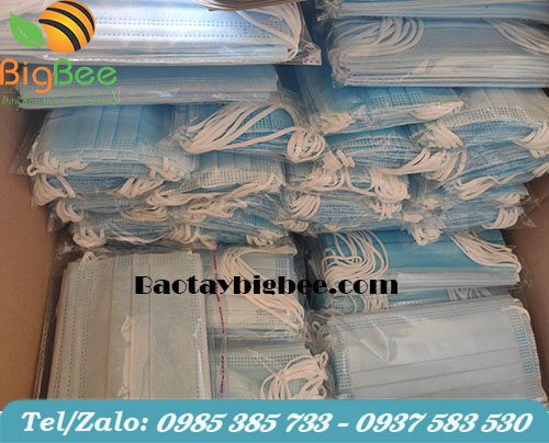 Khẩu trang y tế 3 lớp màu xanh do công ty Thu Hồng phân phối. Khẩu trang y tế 3 lớp màu xanh do công ty Thu Hồng phân phối.