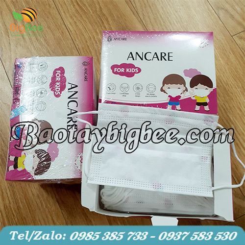 Đeo khẩu trang để bảo vệ sức khỏe cho trẻ Đeo khẩu trang để bảo vệ sức khỏe cho trẻ