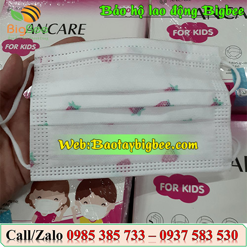 >Khẩu trang bé gái<