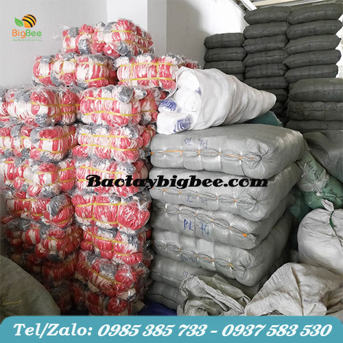 Kho hàng bao tay lao động tại xưởng Bigbee Kho hàng bao tay lao động tại xưởng Bigbee