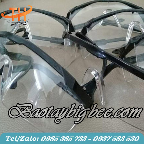 kính đeo bảo hộ an toàn mắt khi làm việc