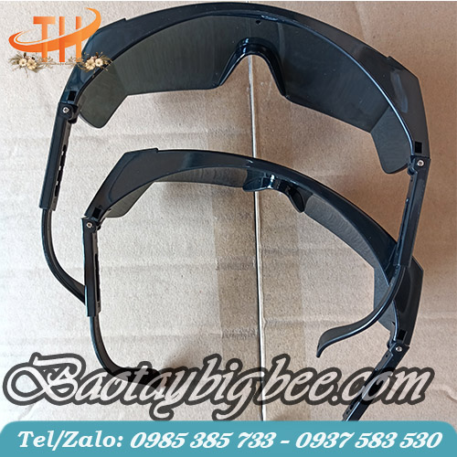 Kính đẹp - an toàn cho người sử dụng Kính đẹp - an toàn cho người sử dụng