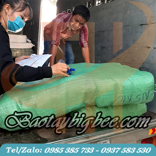 Thu Hồng giao hàng nhanh chóng đơn hàng bao tay Thu Hồng giao hàng nhanh chóng đơn hàng bao tay