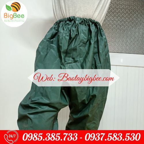 >>Quần ủng 2 mặt chống thấm, chun co dãn thaori mái khi mặc. >>Quần ủng 2 mặt chống thấm, chun co dãn thaori mái khi mặc.