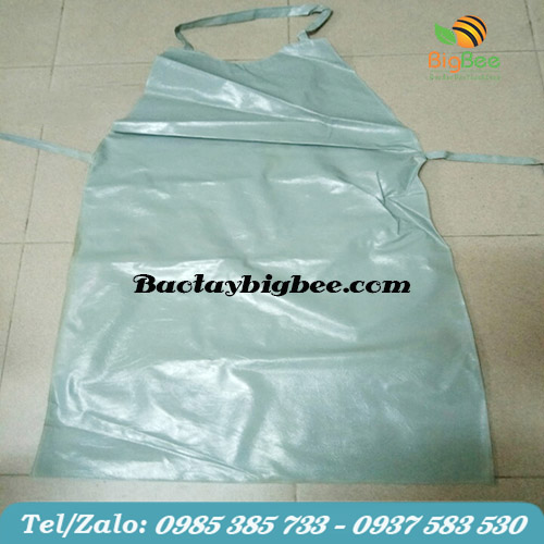 Tạp dề nhựa màu xanh trong phù hợp hầu hết các công việc Tạp dề nhựa màu xanh trong phù hợp hầu hết các công việc