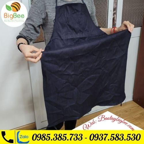 >>Tạp dề vải jean dày dặn, rộng rãi thoái mái khi sử dụng<< >>Tạp dề vải jean dày dặn, rộng rãi thoái mái khi sử dụng<<
