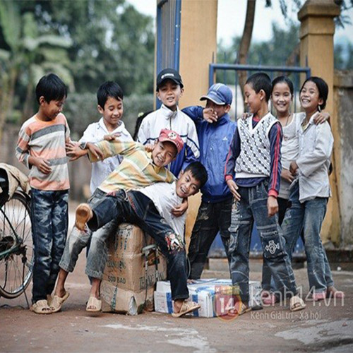 Dép tổ ong huyền thoại Dép tổ ong huyền thoại