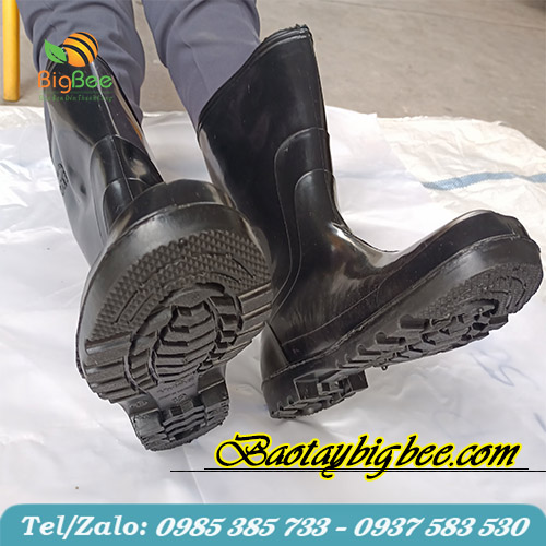 Thân ủng mềm dẻo - đến chống trơn rất tốt Thân ủng mềm dẻo - đến chống trơn rất tốt