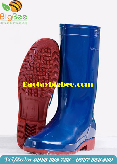 Ủng cổ cao màu xanh ngọc. Ủng cổ cao màu xanh ngọc.