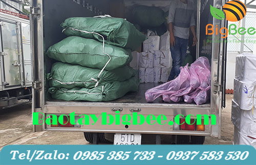 Hình ảnh giao đơn hàng ủng cho khách của Thu Hồng Hình ảnh giao đơn hàng ủng cho khách của Thu Hồng