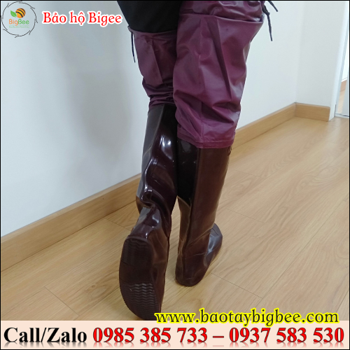 Ủng đi cấy - ủng cao ngang đùi. Ủng đi cấy - ủng cao ngang đùi.