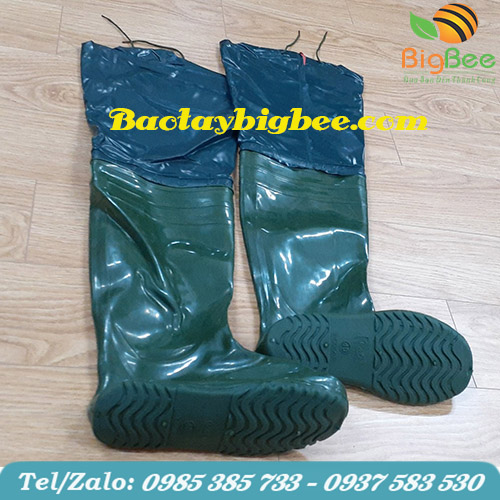 Ủng lội nước, đi ruộng màu xanh. Ủng lội nước, đi ruộng màu xanh.