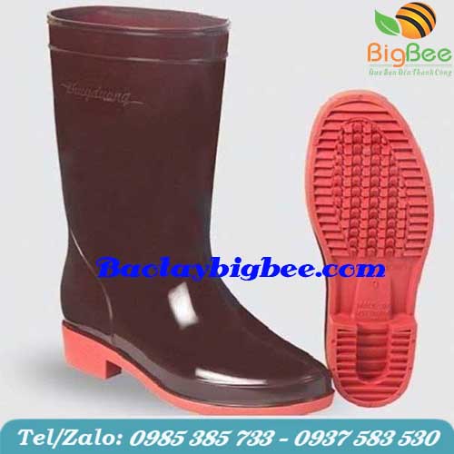 Ủng Thùy Dương màu nâu socola. Ủng Thùy Dương màu nâu socola.