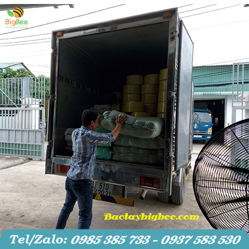 Hình ảnh vận chuyển hàng cho khách - bao tay giá sỉ Hình ảnh vận chuyển hàng cho khách - bao tay giá sỉ