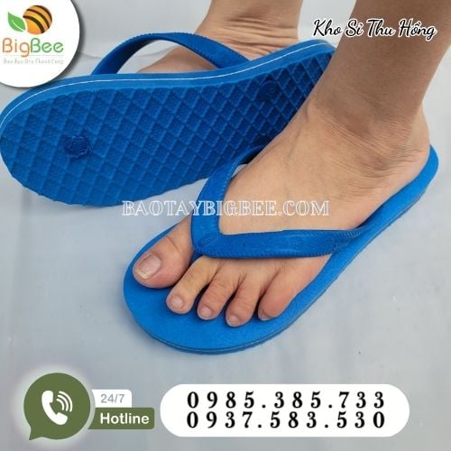 Dép lào bền bỉ được nhiều người tin dùng Dép lào bền bỉ được nhiều người tin dùng